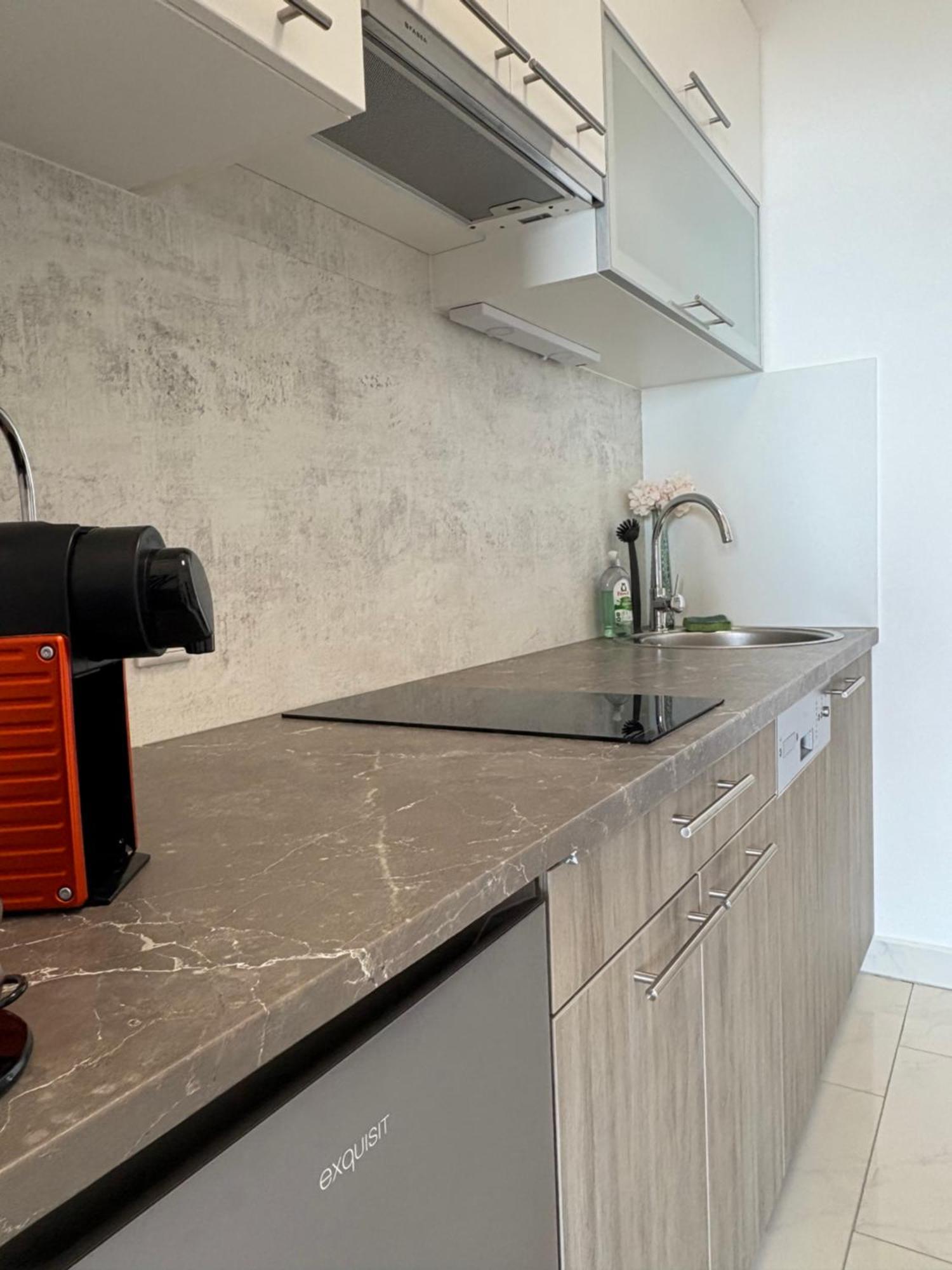 Apartment4you *